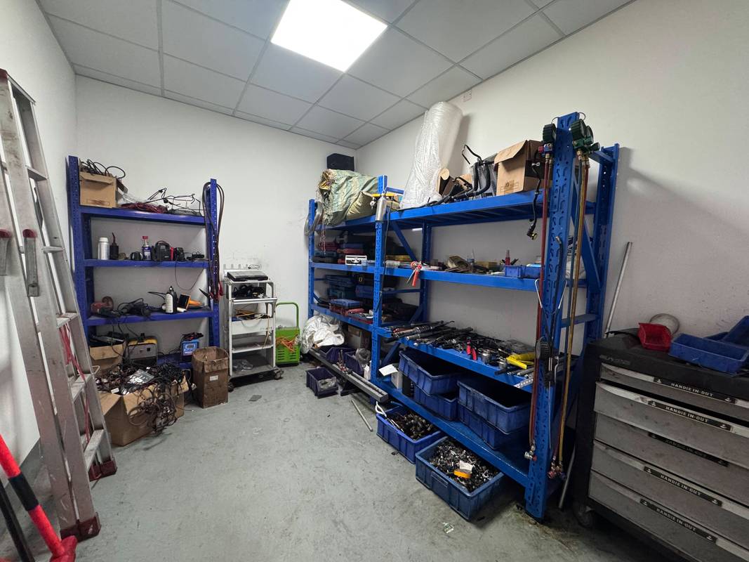 automobile parts store near me